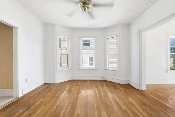 65 Derby St, Somerville, MA 02145