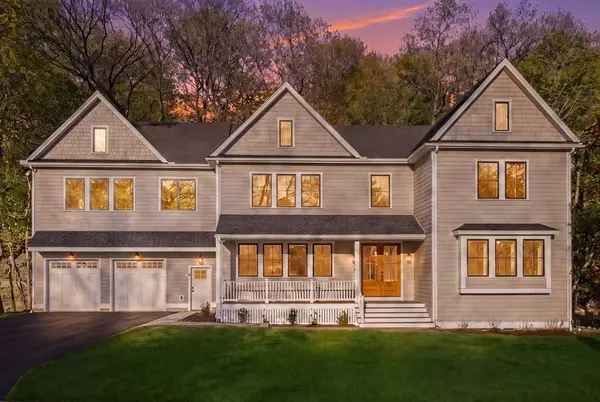 8 Priscilla Ln, Winchester, MA 01890