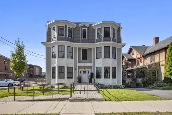 52 West Emerson St #6, Melrose, MA 02176