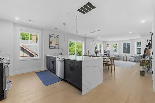 52 West Emerson St #6, Melrose, MA 02176