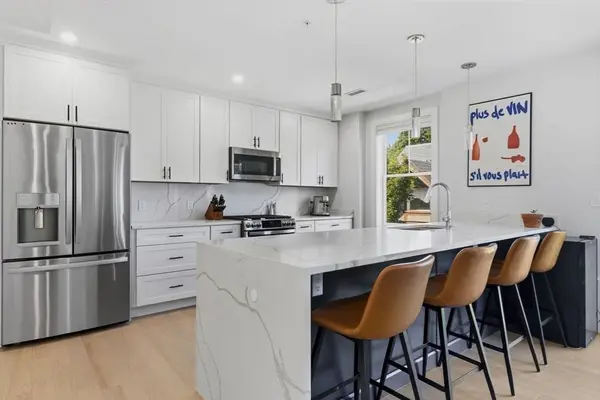 52 West Emerson St #6, Melrose, MA 02176
