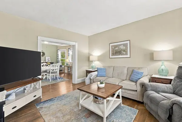 10 Albion St, Medford, MA 02155