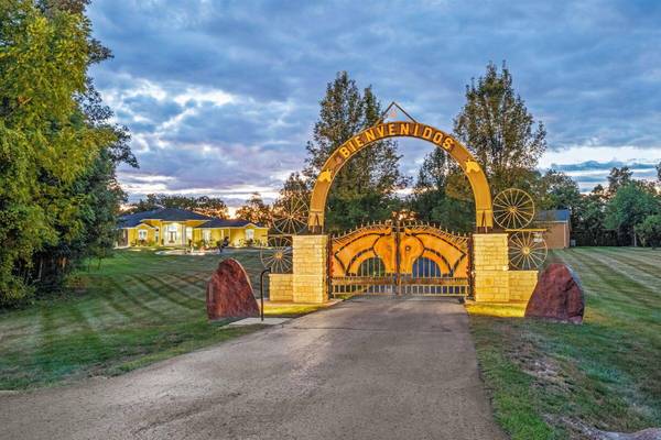 3583 Darby Knolls Boulevard, Hilliard, OH 43026