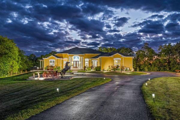 3583 Darby Knolls Boulevard, Hilliard, OH 43026