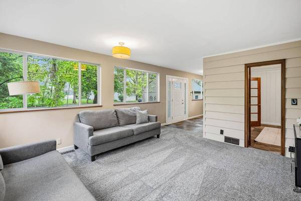 210 Euclid Avenue, Delaware, OH 43015