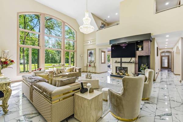 8432 Tartan Fields Drive, Dublin, OH 43017