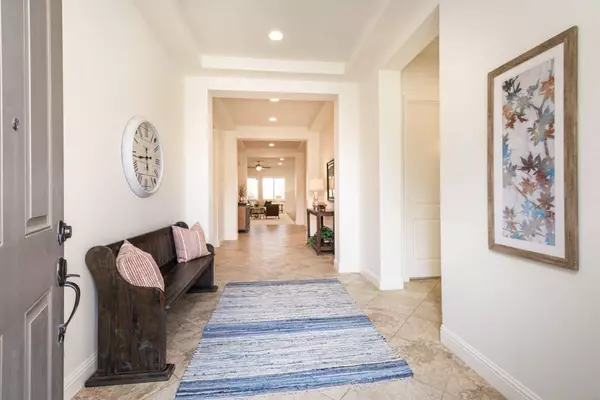 2112 Arlington DR, Roseville, CA 95747