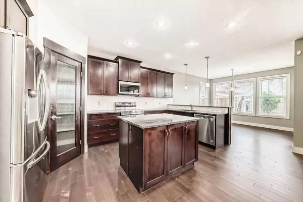 379 Mahogany TER SE, Calgary, AB T3M 0X4