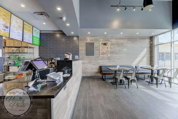 981 Tamarack WAY NW, Edmonton, AB T6T 0X2