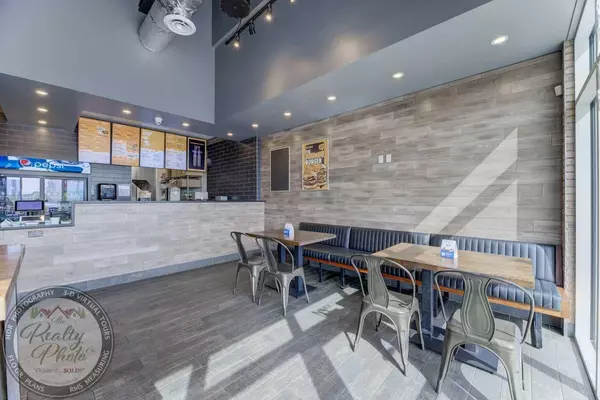 981 Tamarack WAY NW, Edmonton, AB T6T 0X2