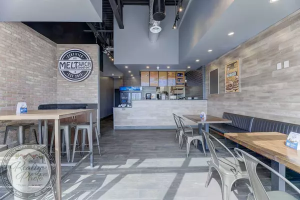 981 Tamarack WAY NW, Edmonton, AB T6T 0X2