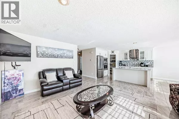 41 Covette Bay NE, Calgary, AB T3K4S9