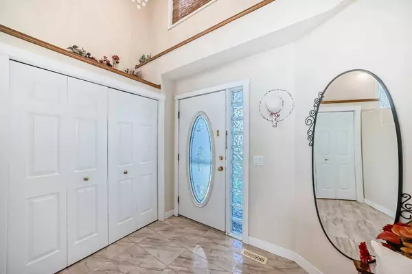 41 Covette Bay NE, Calgary, AB T3K 4S9