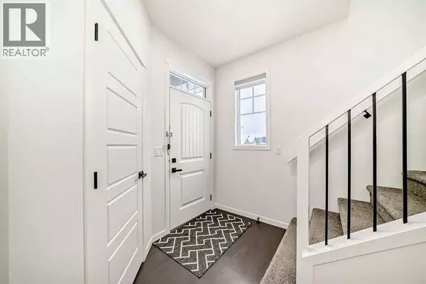 31 Creekside Grove SW, Calgary, AB T2X4A8