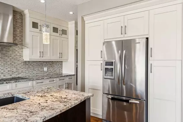 152 Evansborough WAY NW, Calgary, AB T3P 0M5