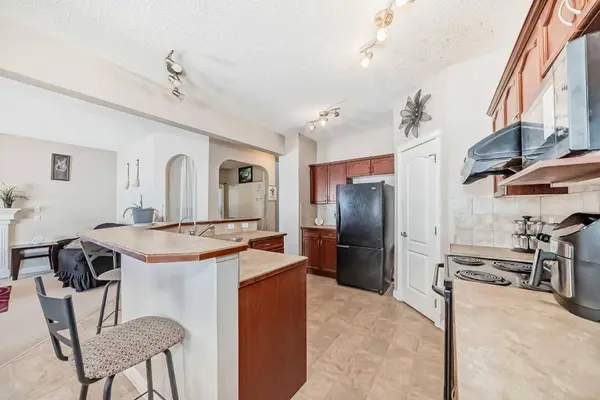 292 Taralake TER NE, Calgary, AB T3J0A1