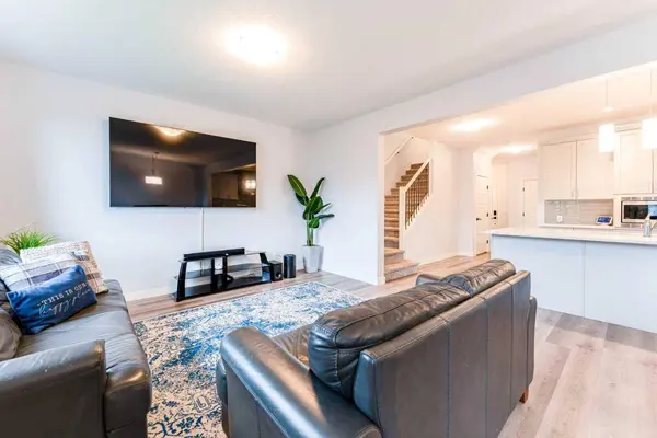 54 Evansfield GN NW, Calgary, AB T3P 1J9