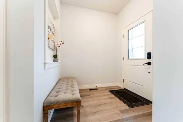 54 Evansfield GN NW, Calgary, AB T3P 1J9