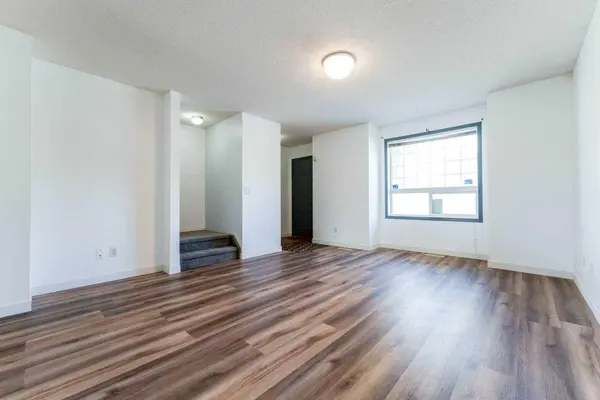 111 Tarawood LN NE #2102, Calgary, AB T3J 5C2