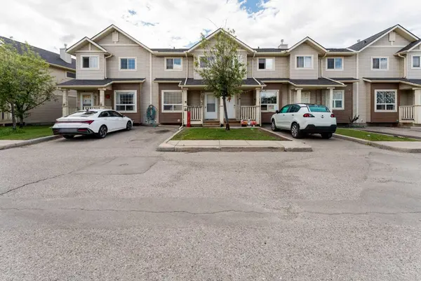 111 Tarawood LN NE #2102, Calgary, AB T3J 5C2