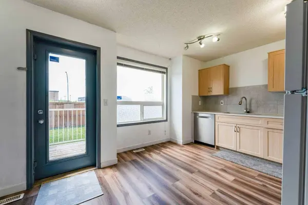 111 Tarawood LN NE #2102, Calgary, AB T3J 5C2