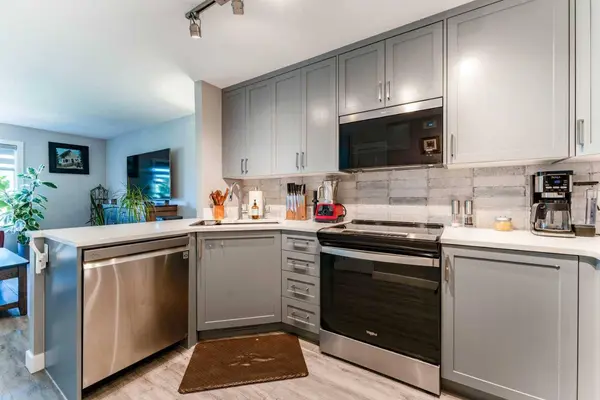 222 Bayside PT SW, Airdrie, AB T4B 2X6