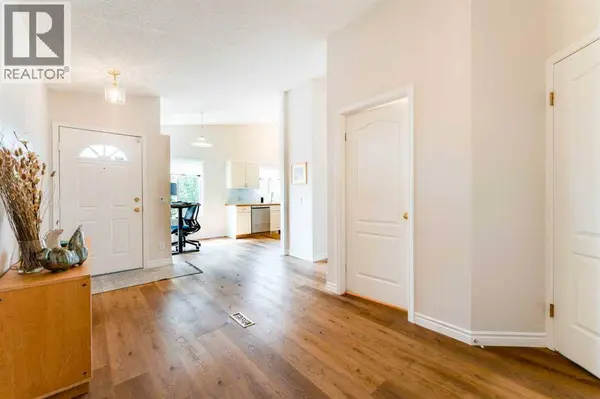 76 Sierra Morena Green SW, Calgary, AB T3H3E5