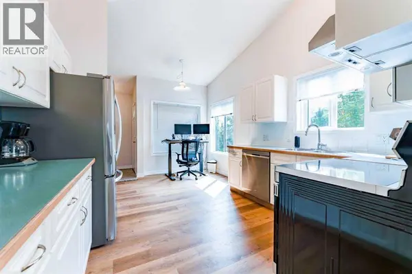 76 Sierra Morena Green SW, Calgary, AB T3H3E5