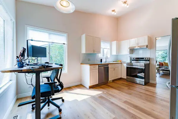 76 Sierra Morena GN SW, Calgary, AB T3H 3E5