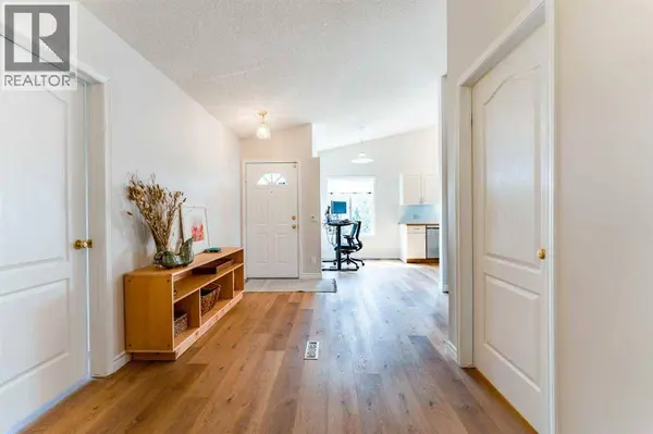 76 Sierra Morena Green SW, Calgary, AB T3H3E5