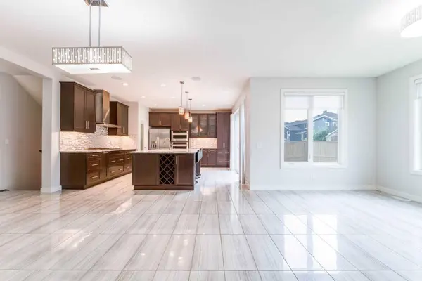 189 Evansridge VW NW, Calgary, AB T3P 0N3