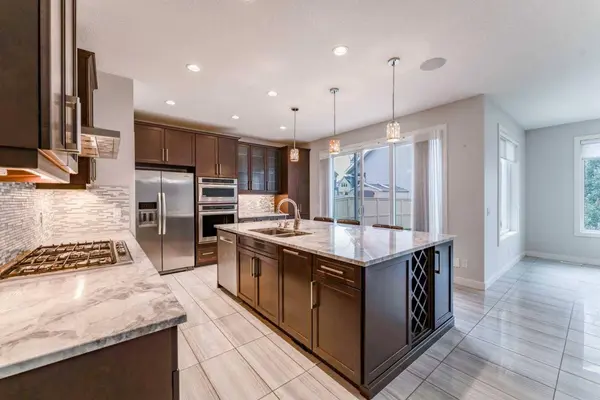 189 Evansridge VW NW, Calgary, AB T3P 0N3