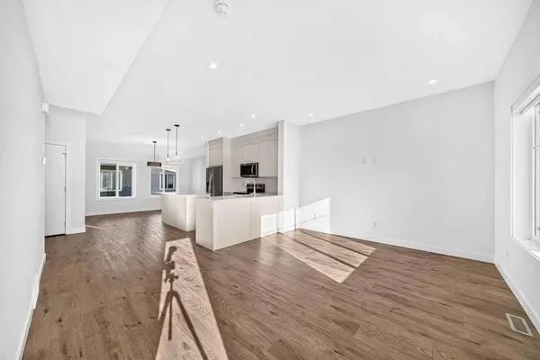 6 Merganser DR W #303, Chestermere, AB T1X 2Y2