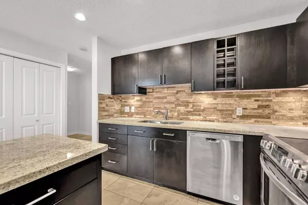 77 Spruce PL SW #2207, Calgary, AB T3C3X6