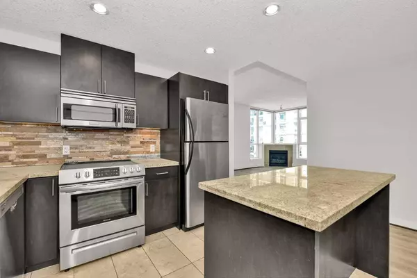 77 Spruce PL SW #2207, Calgary, AB T3C3X6