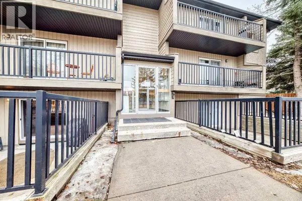 105, 4311 73 Street NW, Calgary, AB T3B2N2