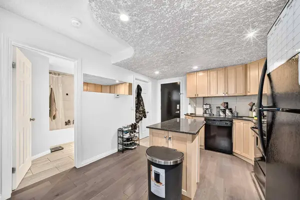 1424 22 AVE SW #103, Calgary, AB T2T 0R5