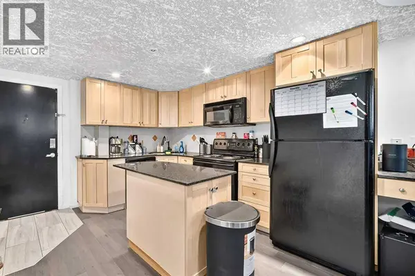 103, 1424 22 Avenue SW, Calgary, AB T2T0R5