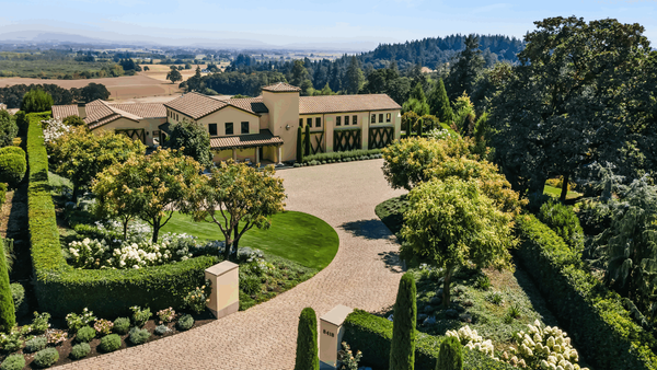 feature image of A Spanish-Inspired Retreat in Oregon Wine Country