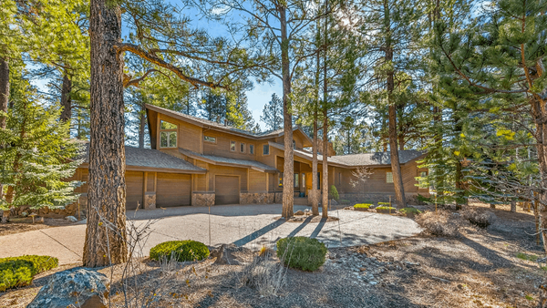 Private Cul de Sac Living on Over an Acre in Forest Highlands,Silverleaf Realty