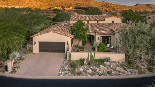 feature image of Seamless Indoor-Outdoor Living in Silverleaf with Golf Membership Transfer