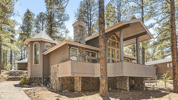 feature image of Where Natural Beauty Meets Refined Mountain Living
