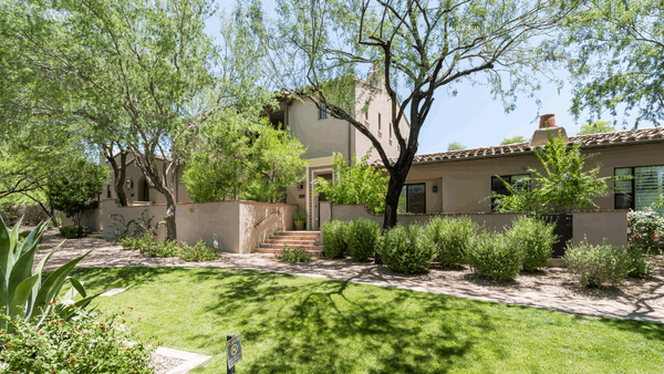 feature image of Luxury Living in the Heart of DC Ranch