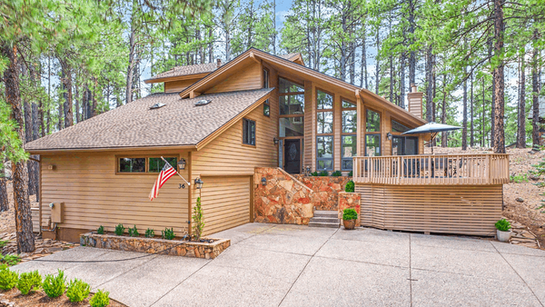 Discover a Remodeled Retreat Among the Ponderosa Pines