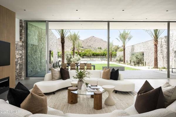 5120 N CASA BLANCA Drive, Paradise Valley, AZ 85253