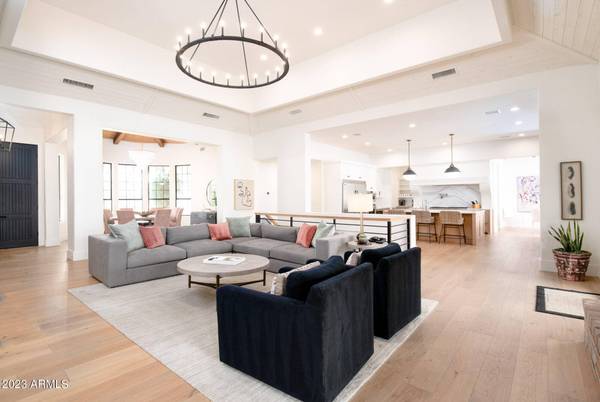 5532 E CROCUS Drive, Scottsdale, AZ 85254