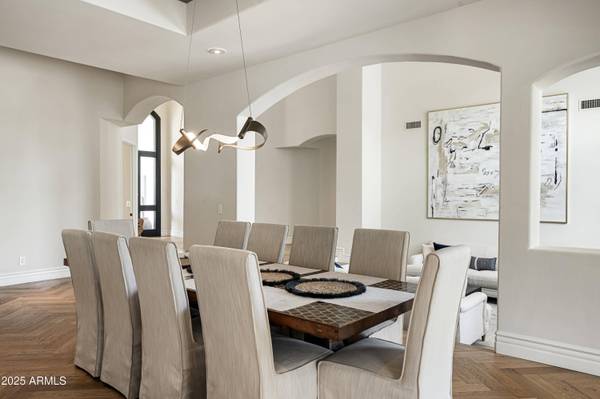 7475 E JACKRABBIT Road, Scottsdale, AZ 85250