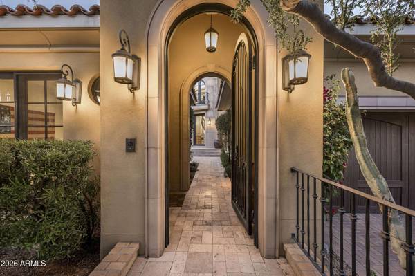 18749 N 101ST Street #- 19, Scottsdale, AZ 85255