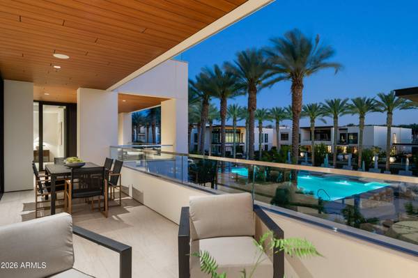 6587 N Palmeraie Boulevard #2002, Paradise Valley, AZ 85253