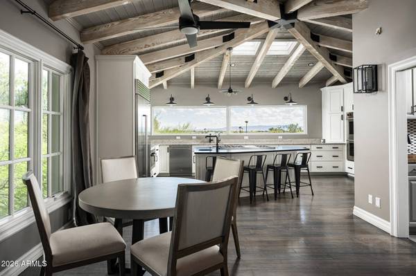 3977 E Paradise View Drive, Paradise Valley, AZ 85253